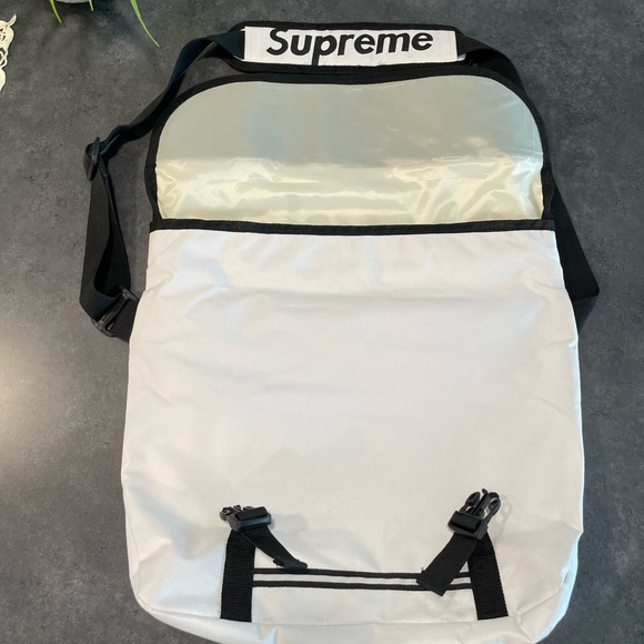 🔥Supreme Bag🔥 - Picture 7 of 9